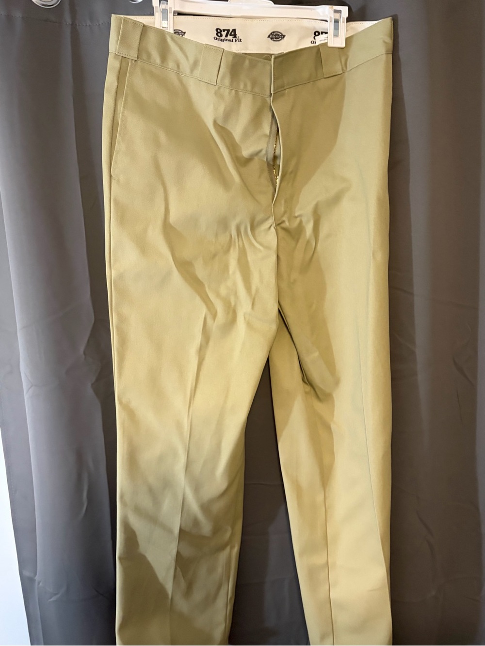 Dickies Men’s Straight Fit Chinos in Olive